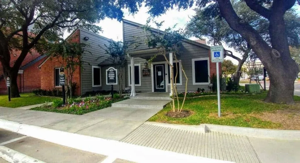 Housing for Felons in Dallas